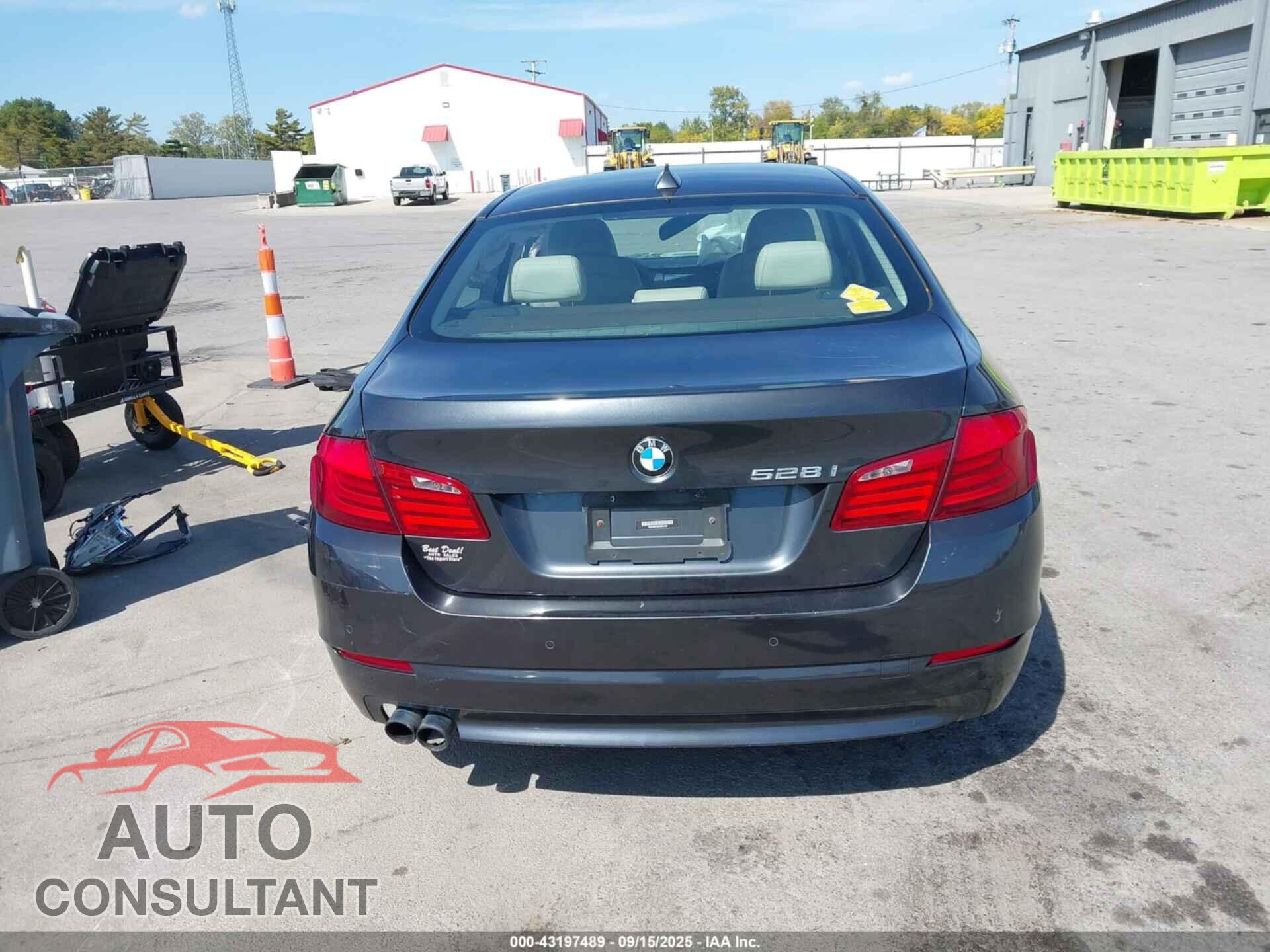 BMW 528I 2012 - WBAXH5C59CDW04782