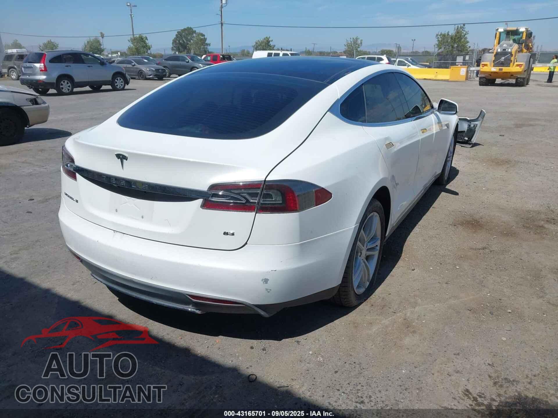 TESLA MODEL S 2013 - 5YJSA1DN8DFP16265
