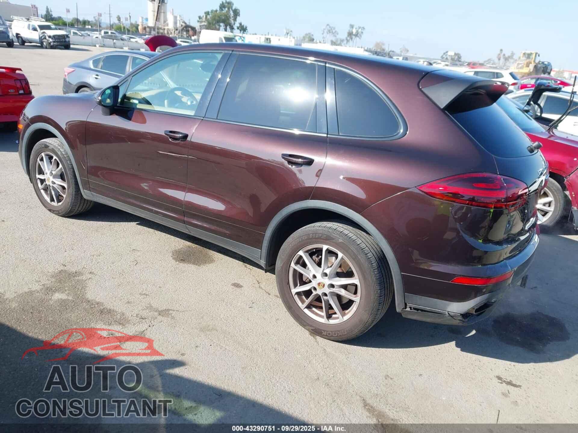 PORSCHE CAYENNE 2016 - WP1AA2A2XGLA02472