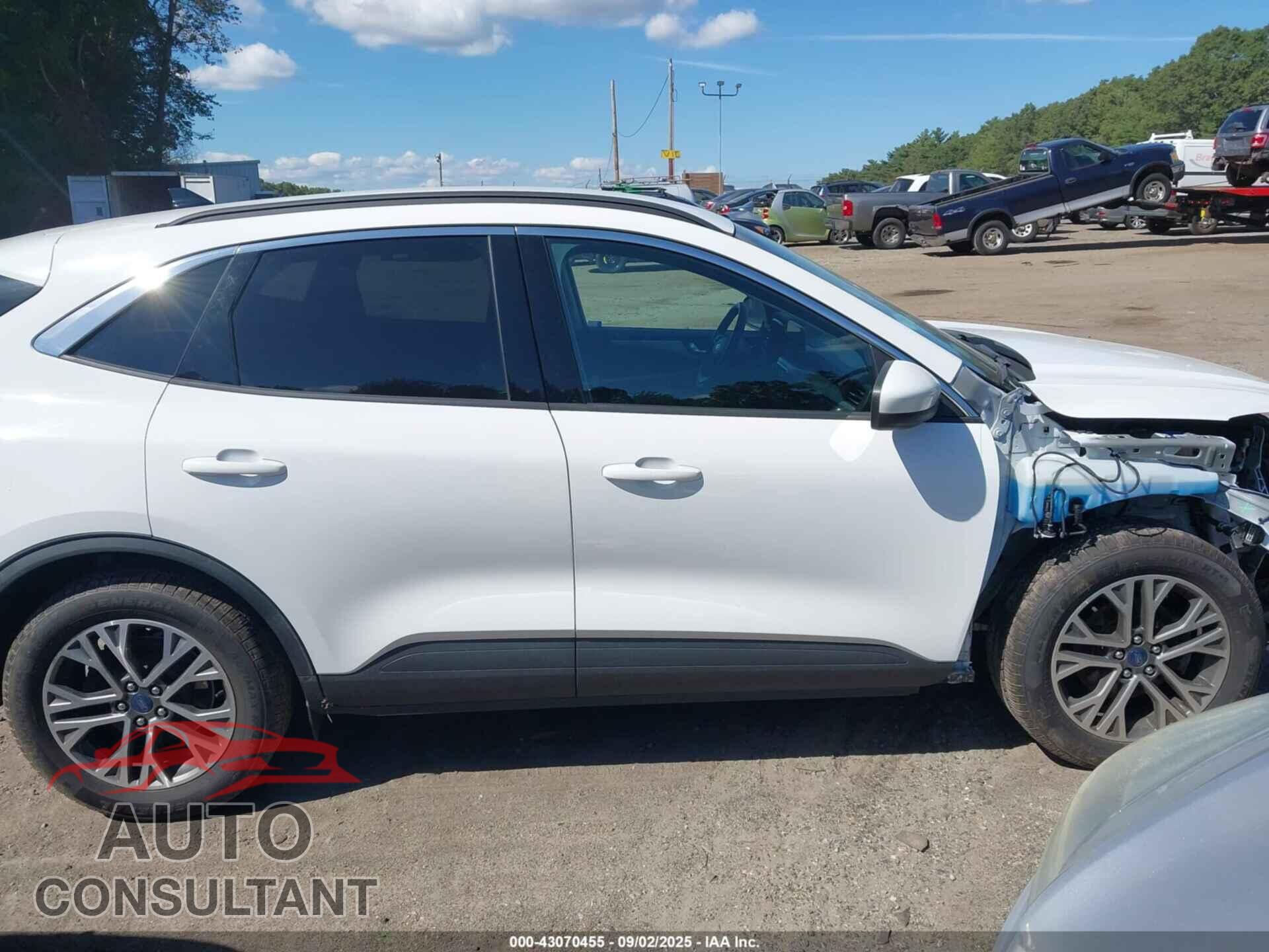 FORD ESCAPE 2020 - 1FMCU0H64LUA24630
