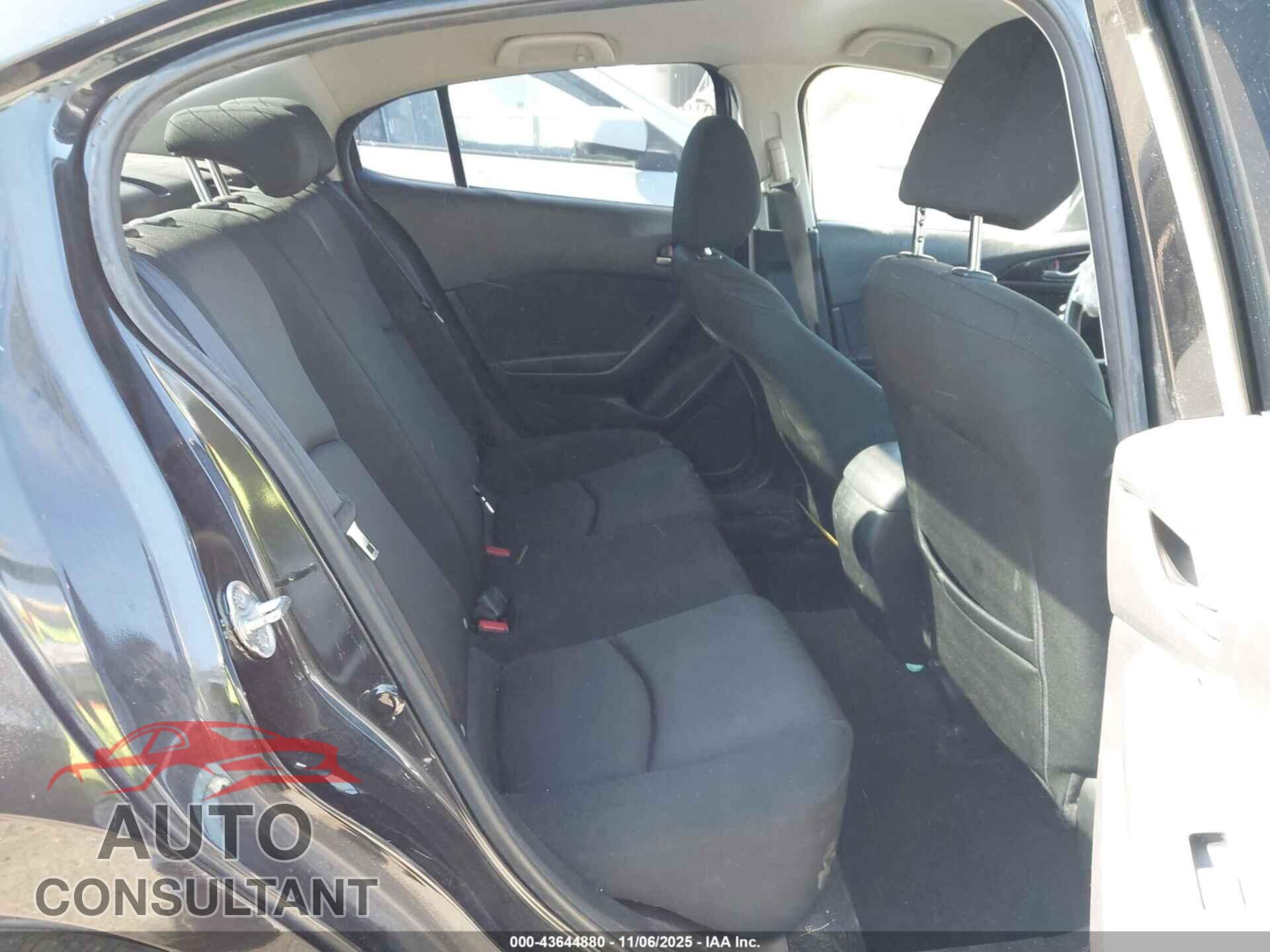 MAZDA MAZDA3 2015 - 3MZBM1U7XFM225085