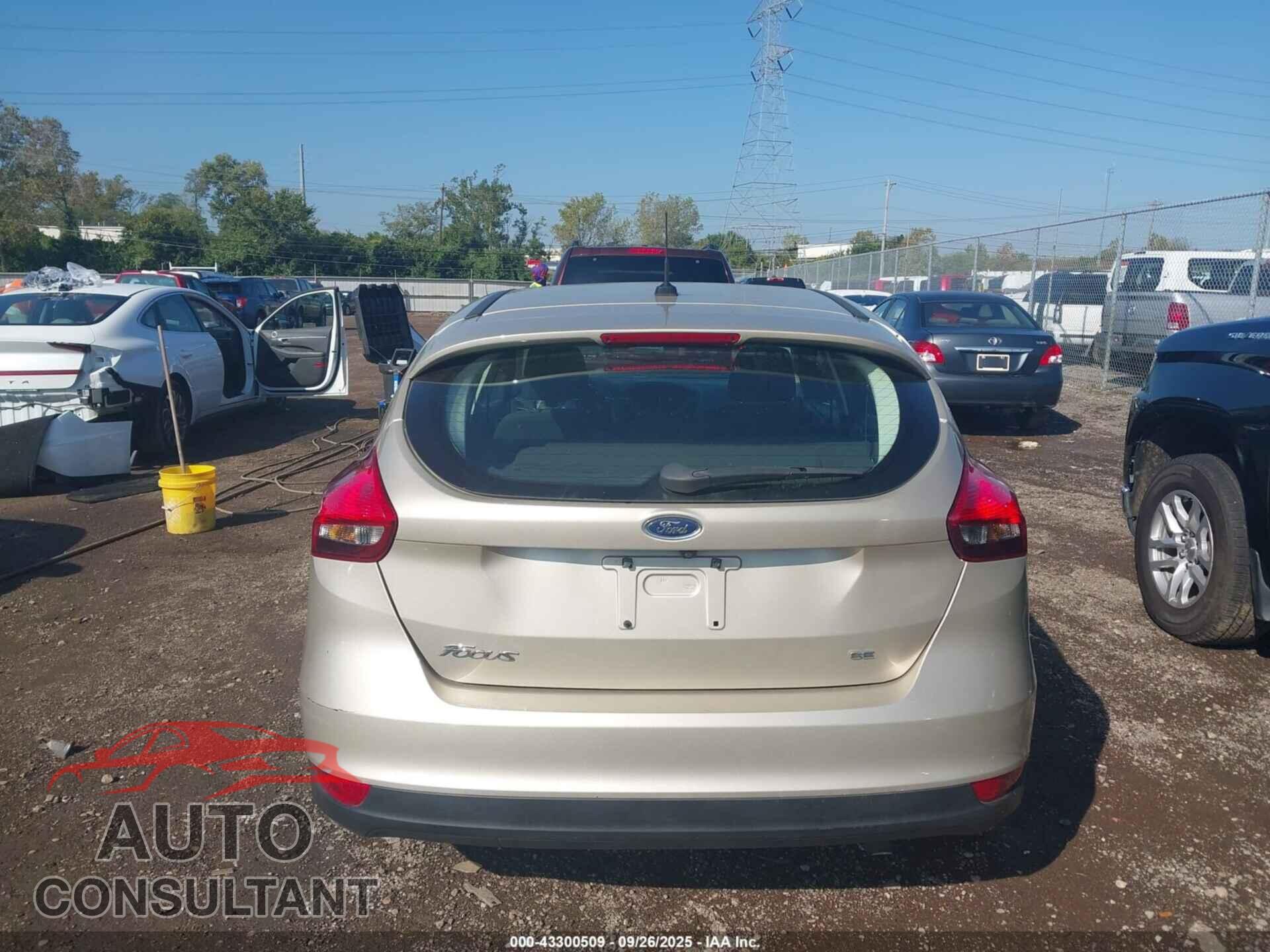 FORD FOCUS 2017 - 1FADP3K27HL340307