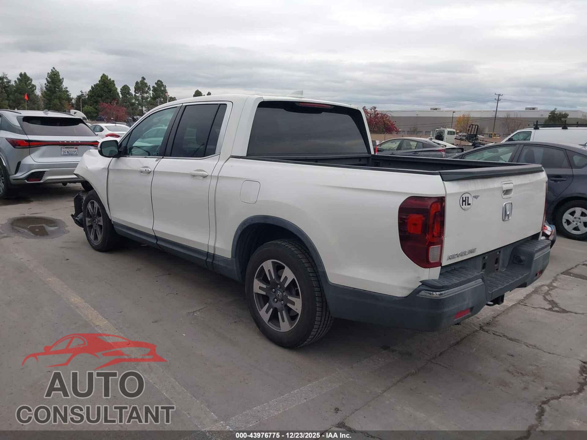 HONDA RIDGELINE 2017 - 5FPYK2F56HB011228
