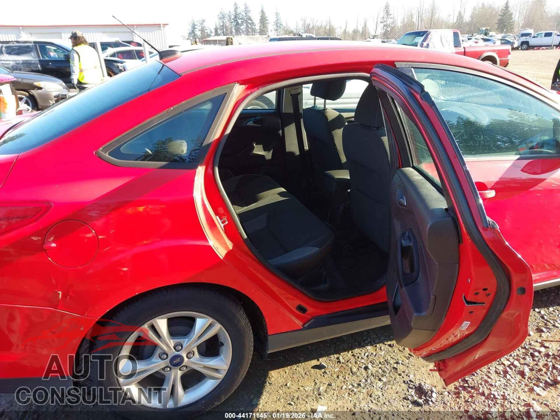 FORD FOCUS 2014 - 1FADP3F29EL190593