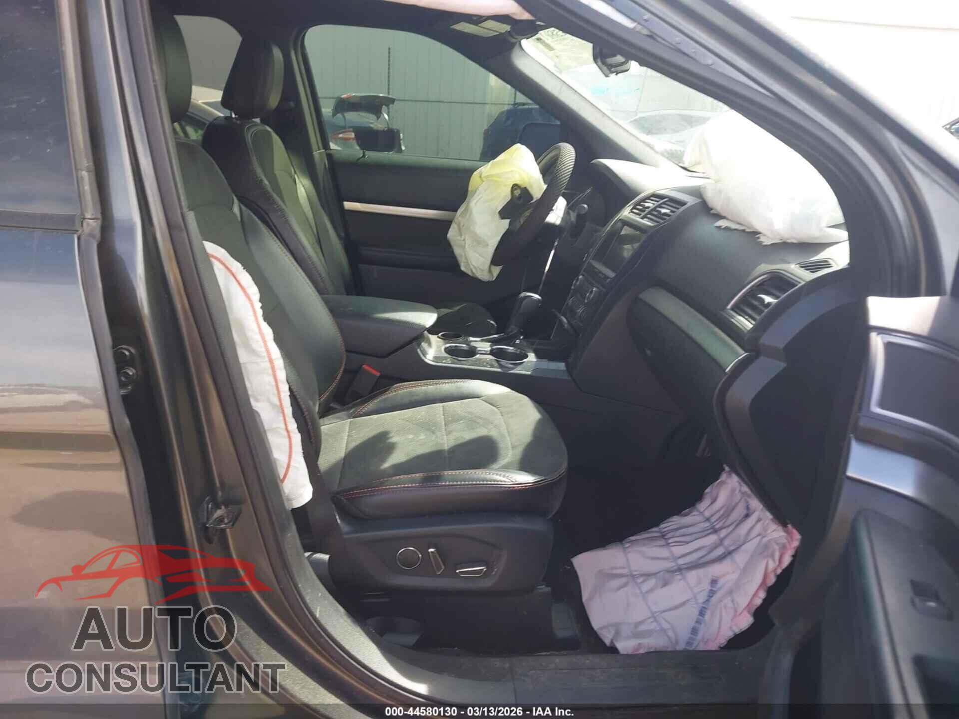 FORD EXPLORER 2018 - 1FM5K7D88JGB30492