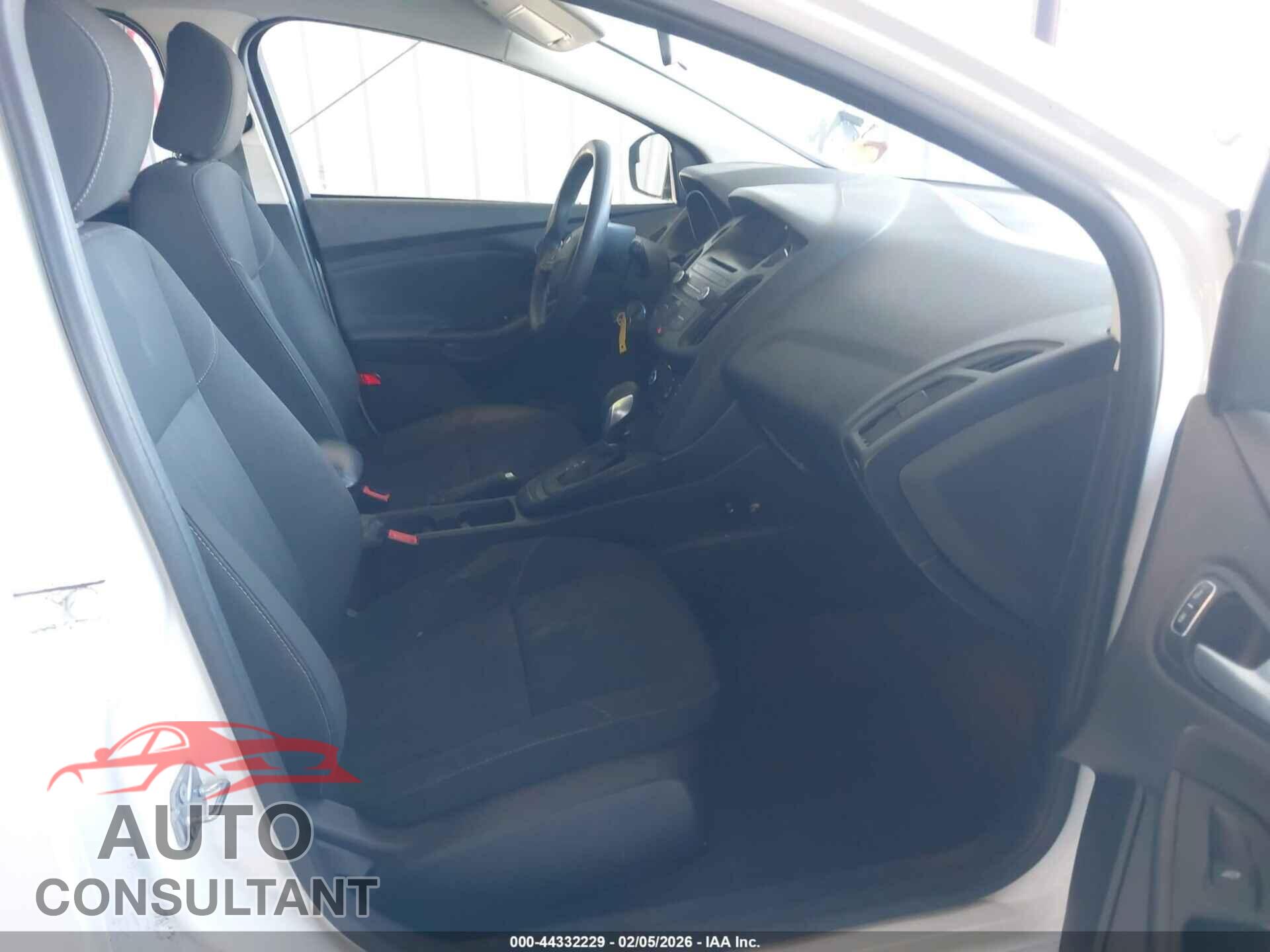 FORD FOCUS 2017 - 1FADP3K29HL290798