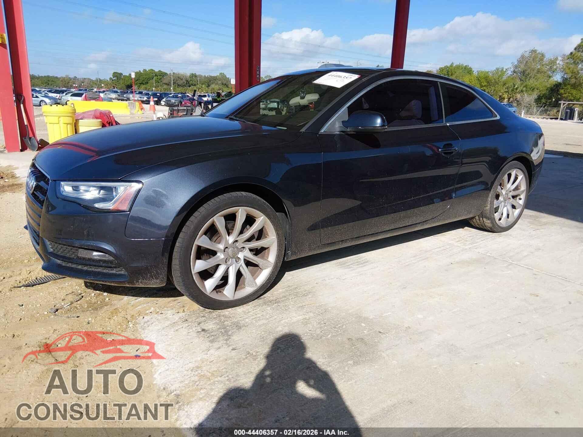 AUDI A5 2013 - WAULFAFR2DA045798