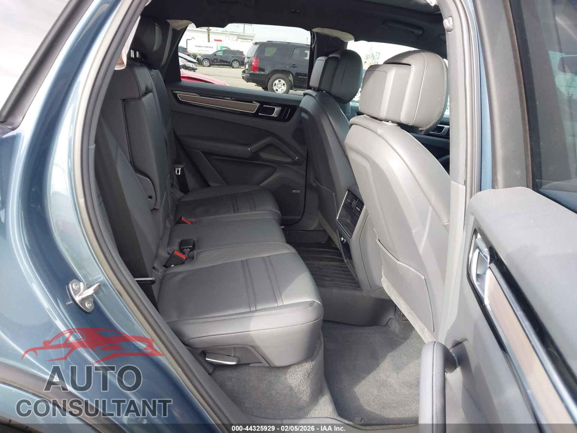 PORSCHE CAYENNE 2019 - WP1AB2AY9KDA63641