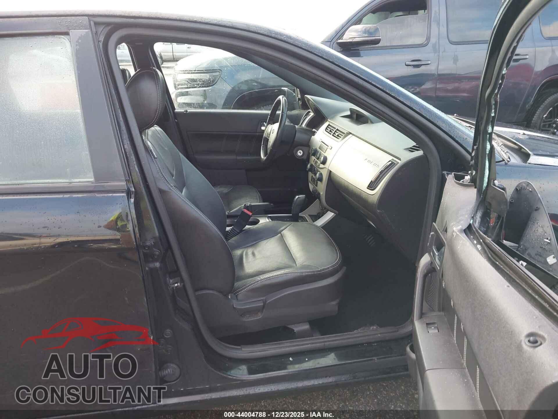 FORD FOCUS 2009 - 1FAHP37N69W250280