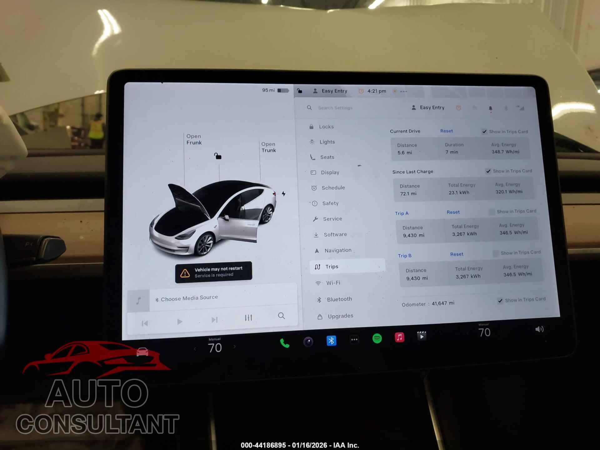 TESLA MODEL 3 2018 - 5YJ3E1EA9JF004587