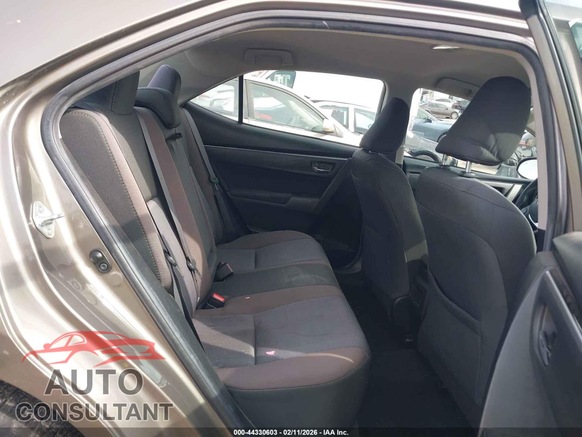 TOYOTA COROLLA 2018 - 5YFBURHEXJP769145