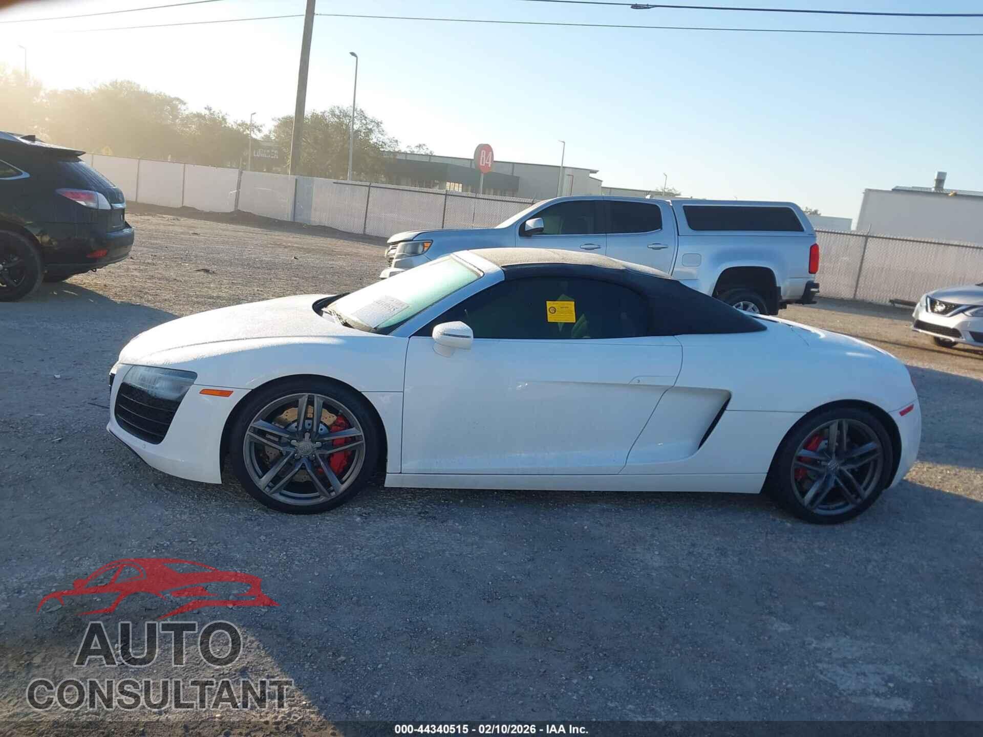 AUDI R8 2015 - WUASUAFG0F7001806