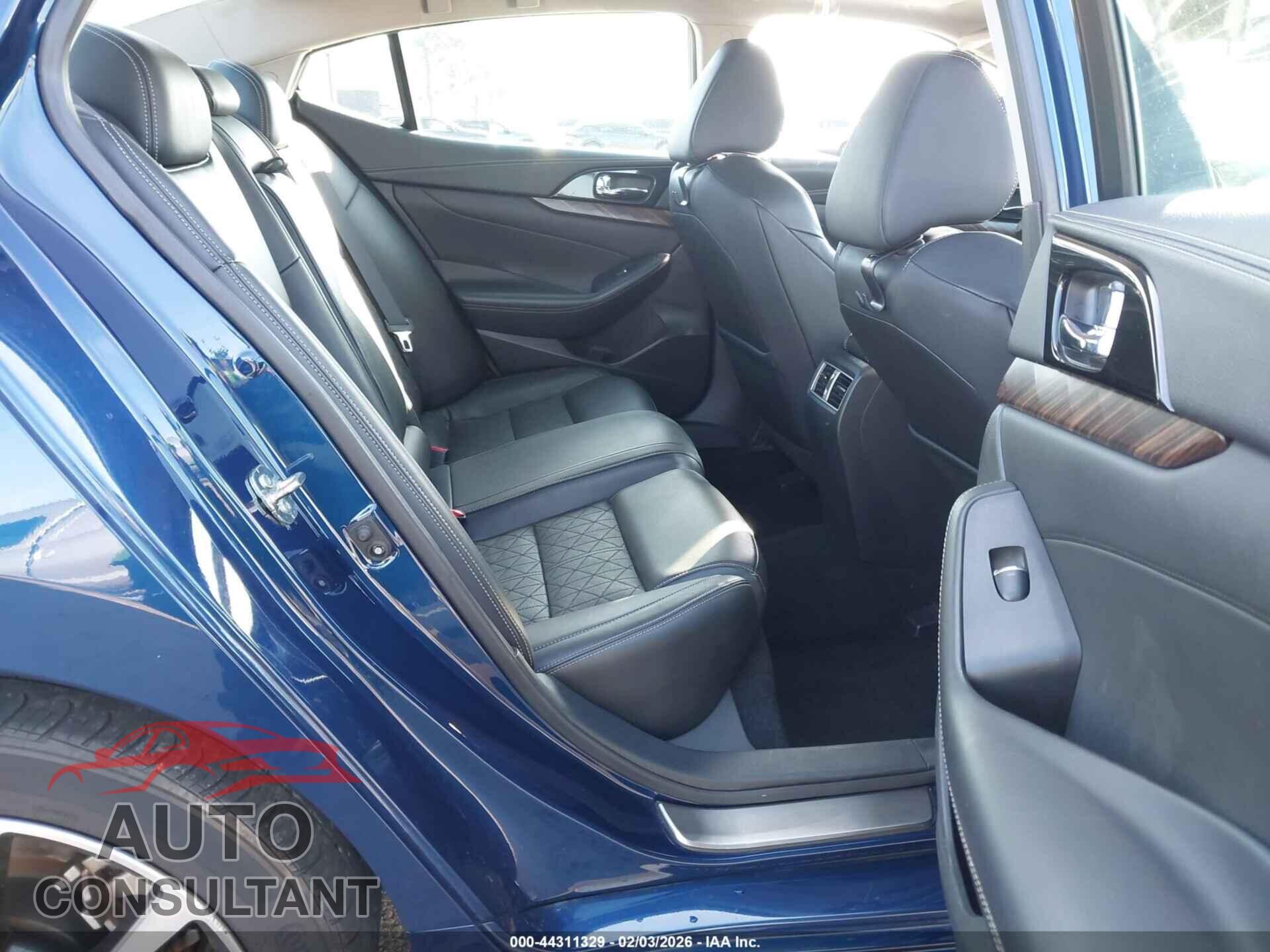 NISSAN MAXIMA 2017 - 1N4AA6AP1HC422164