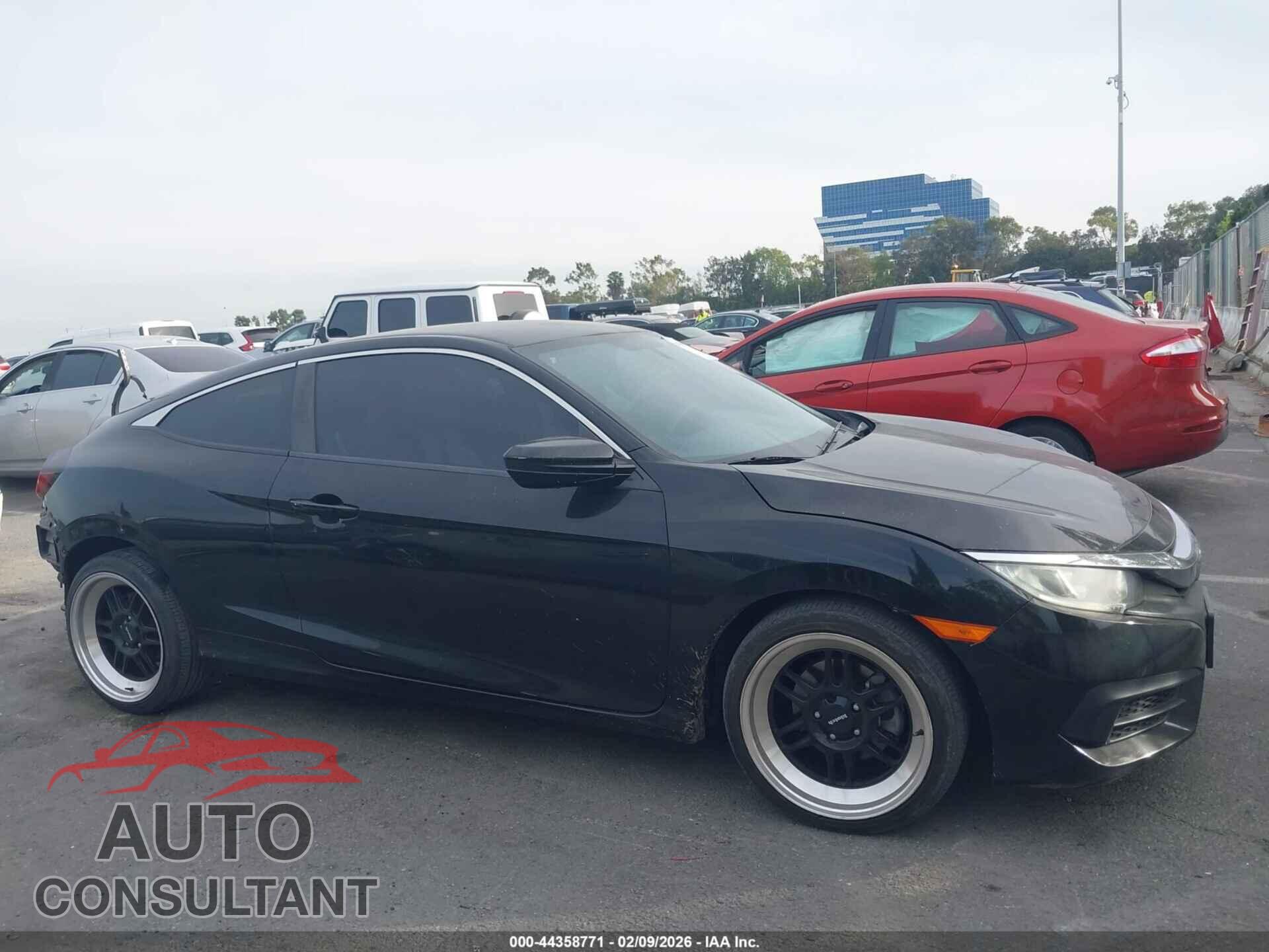 HONDA CIVIC 2017 - 2HGFC4B56HH306551