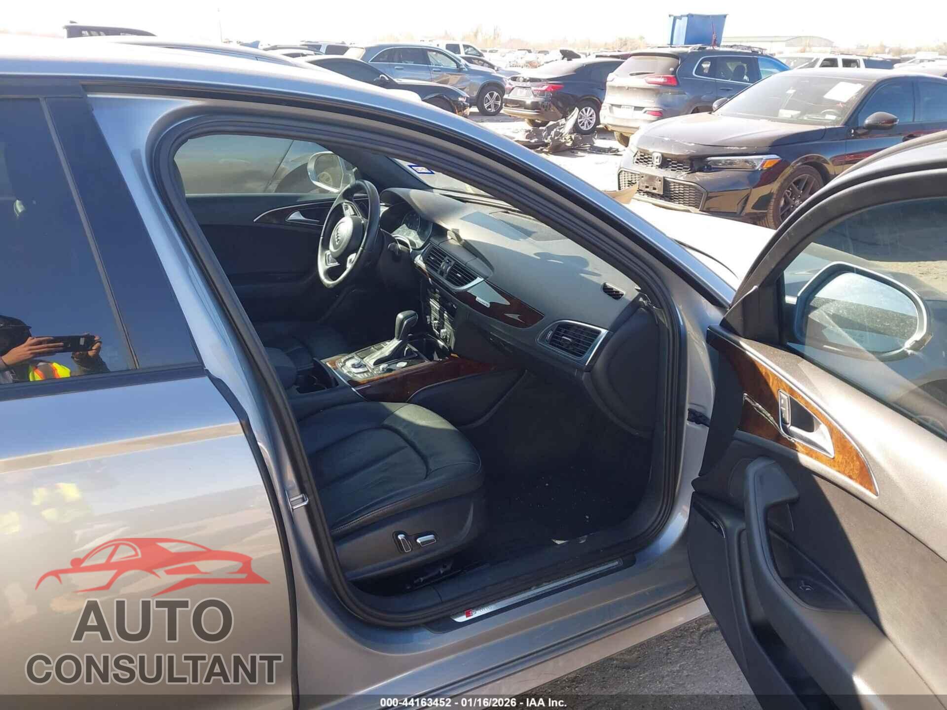 AUDI A6 2016 - WAUFGAFC9GN017175