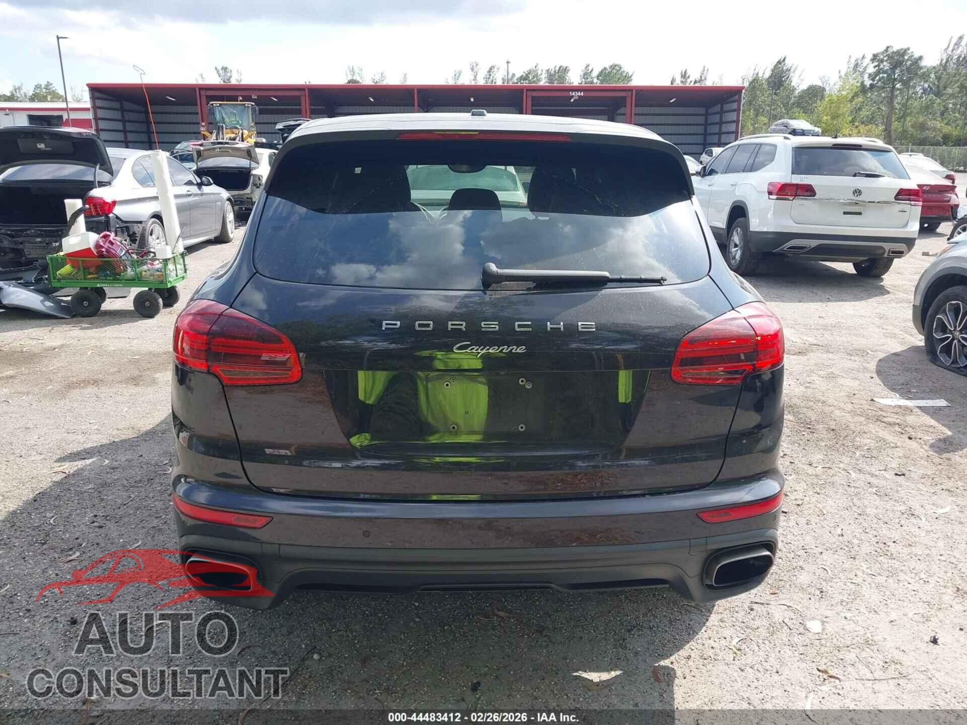 PORSCHE CAYENNE 2017 - WP1AA2A26HKA89455