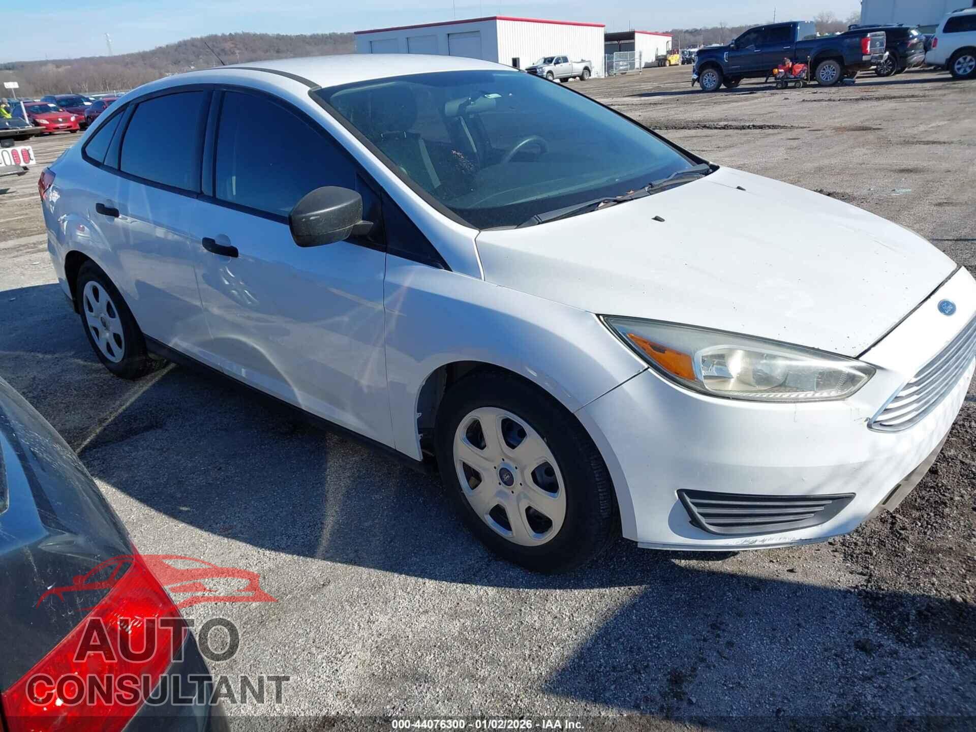 FORD FOCUS 2017 - 1FADP3E27HL210491