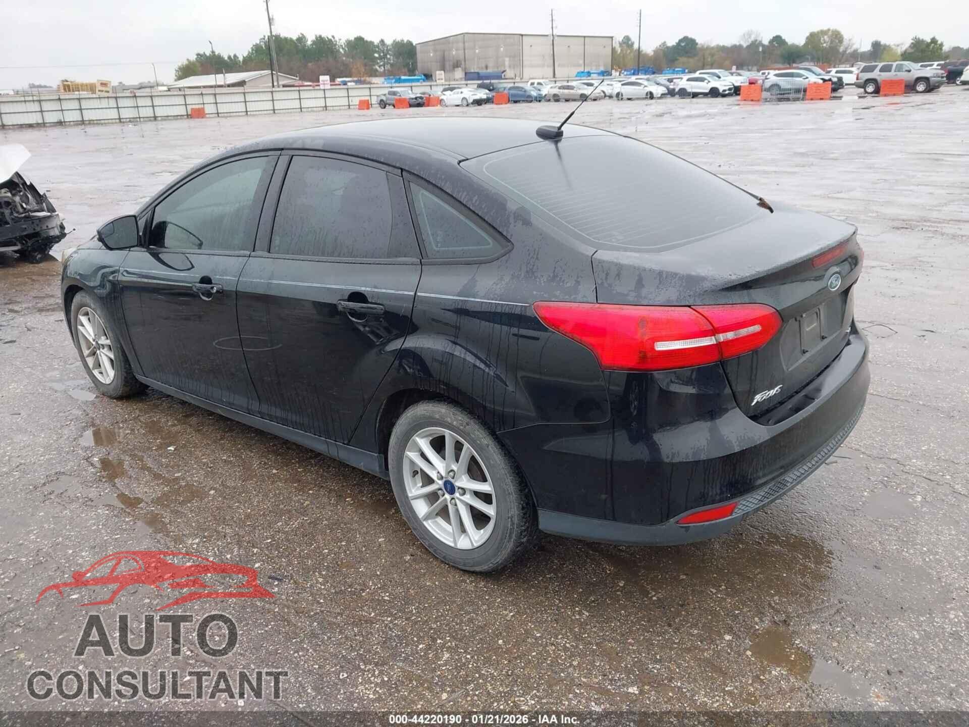 FORD FOCUS 2017 - 1FADP3F21HL249351