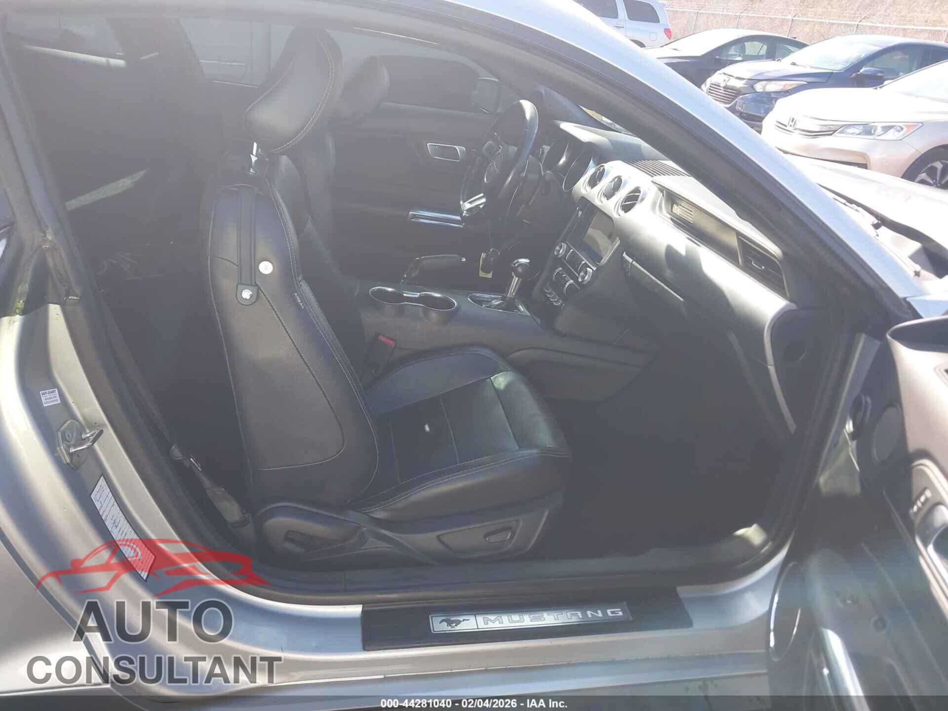 FORD MUSTANG 2020 - 1FA6P8TH7L5120820