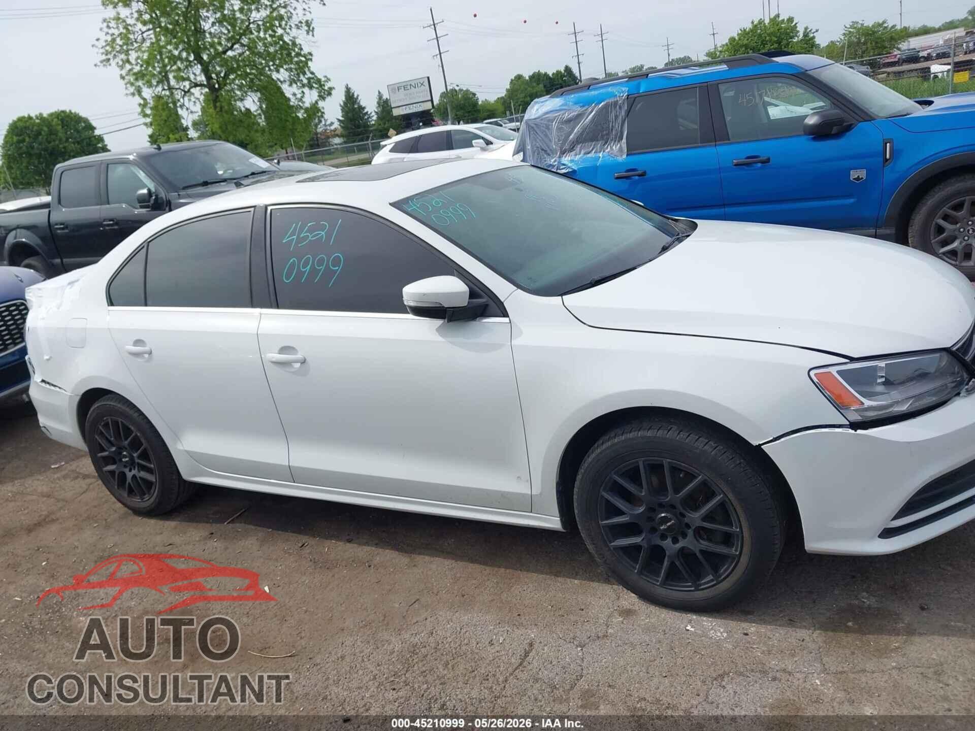 VOLKSWAGEN JETTA 2017 - 3VWDB7AJ7HM399703