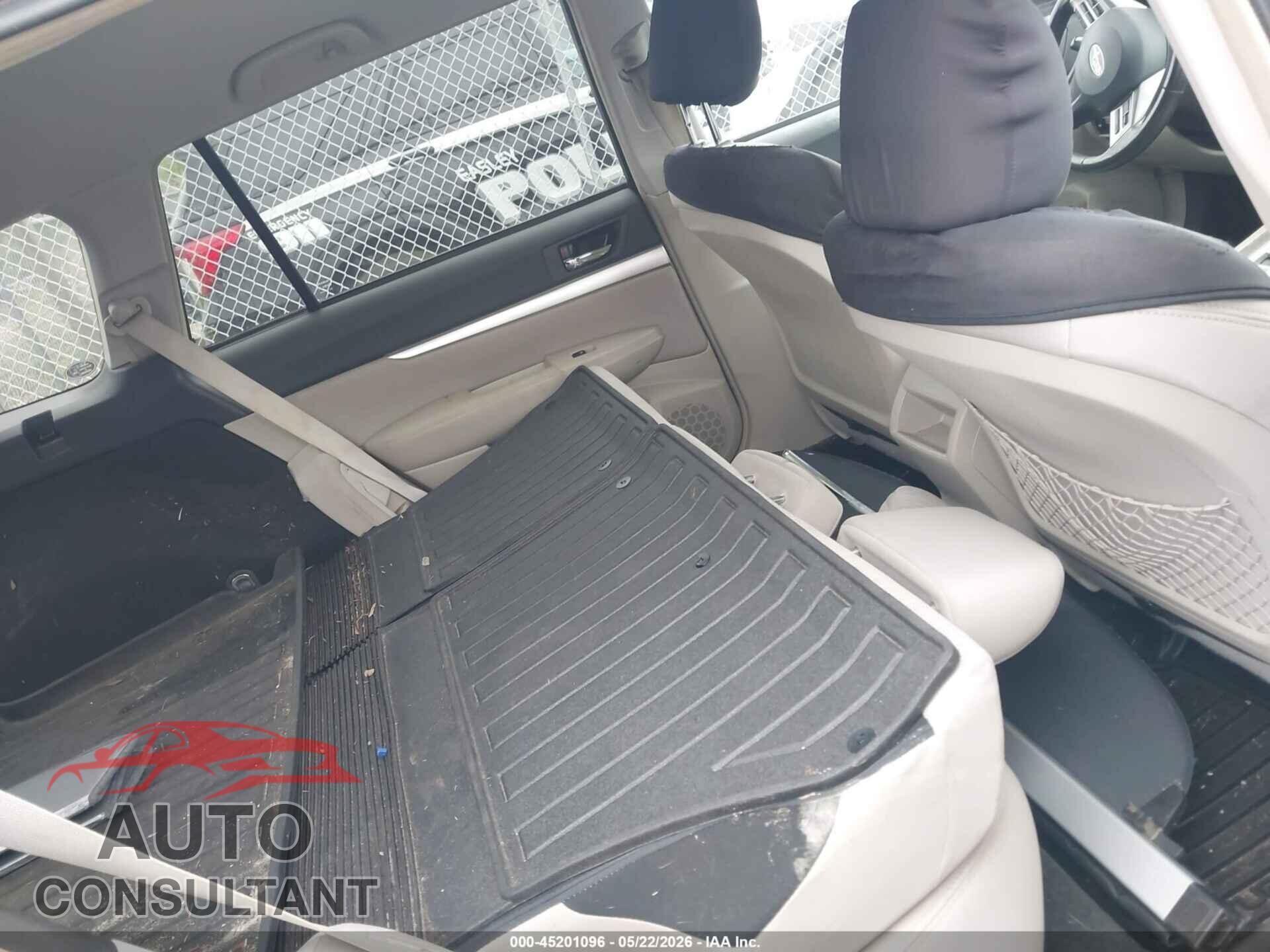 SUBARU OUTBACK 2013 - 4S4BRCCC8D3258384