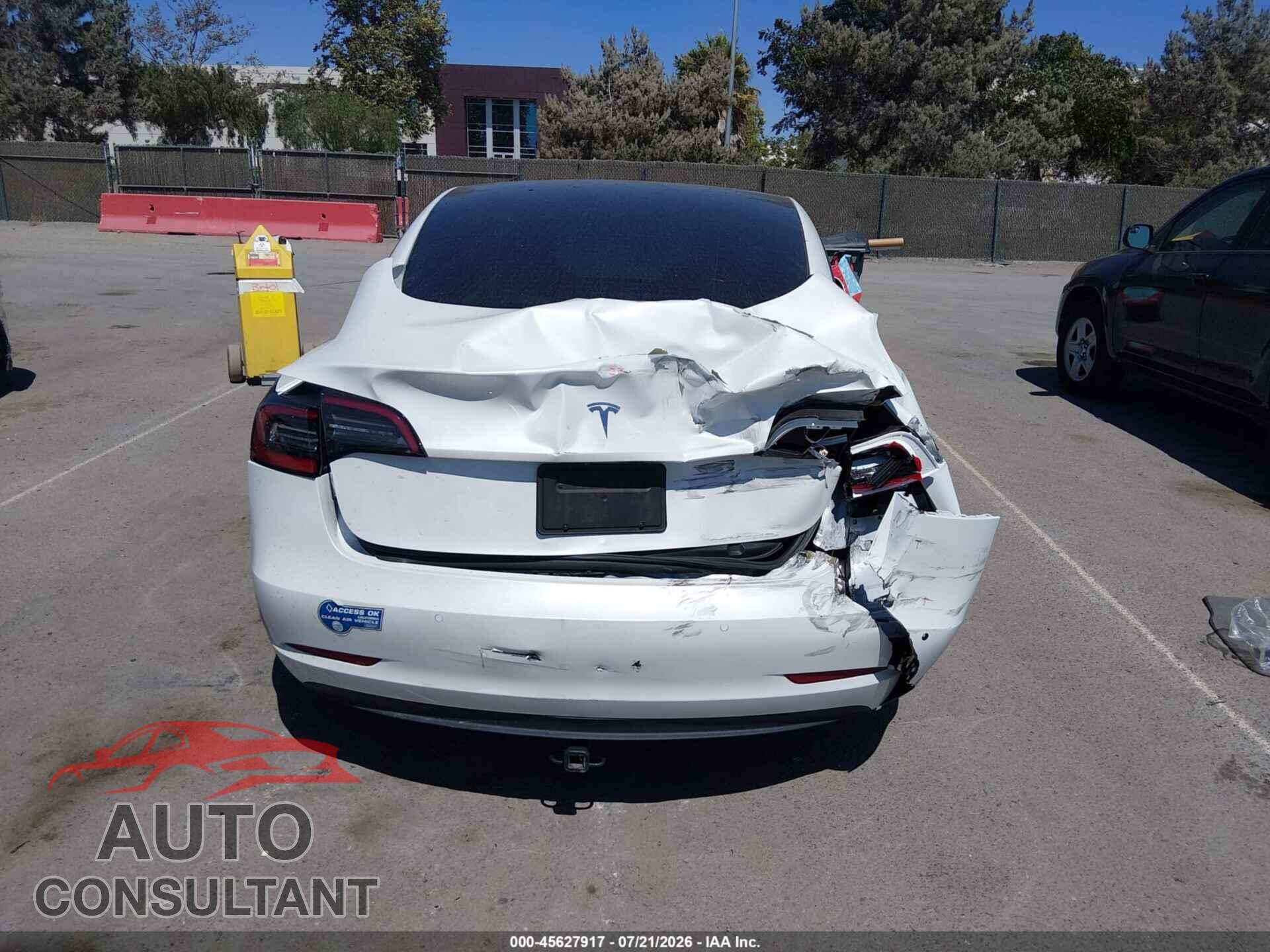 TESLA MODEL 3 2021 - 5YJ3E1EA2MF018593