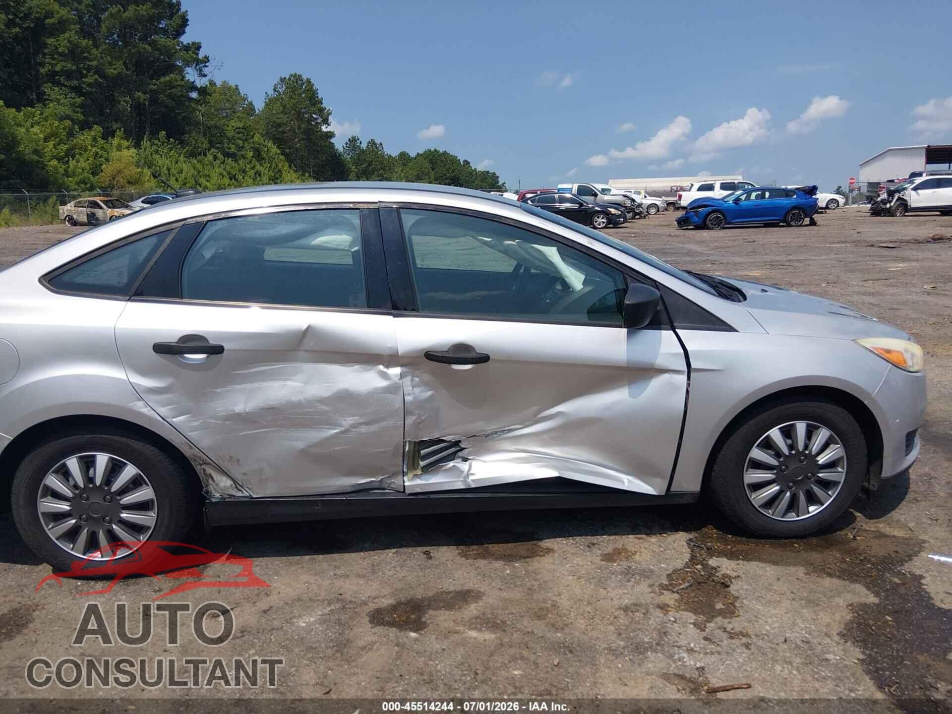 FORD FOCUS 2017 - 1FADP3E23HL312161
