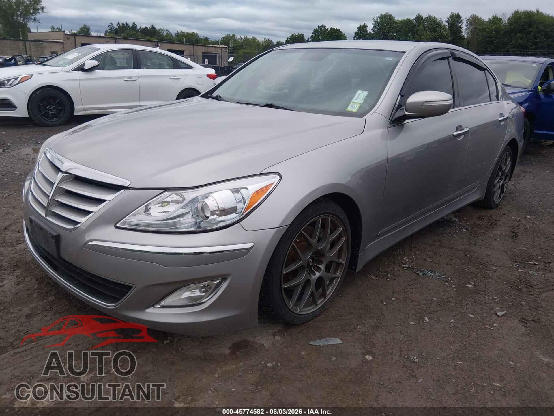 HYUNDAI GENESIS 2013 - KMHGC4DD2DU227016