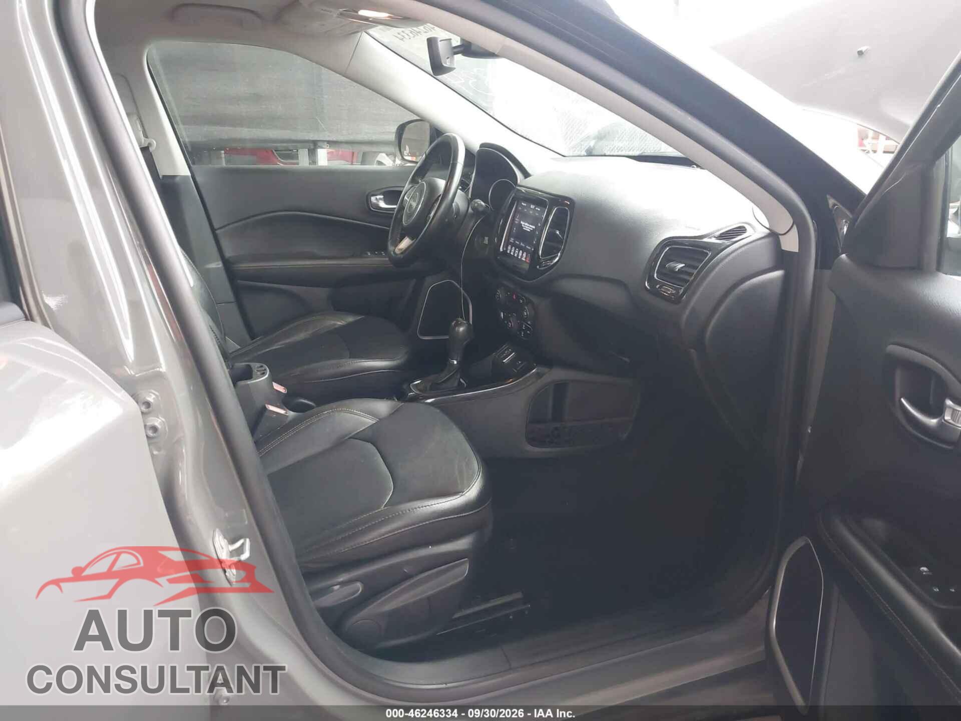 JEEP COMPASS 2020 - 3C4NJCCB0LT194036