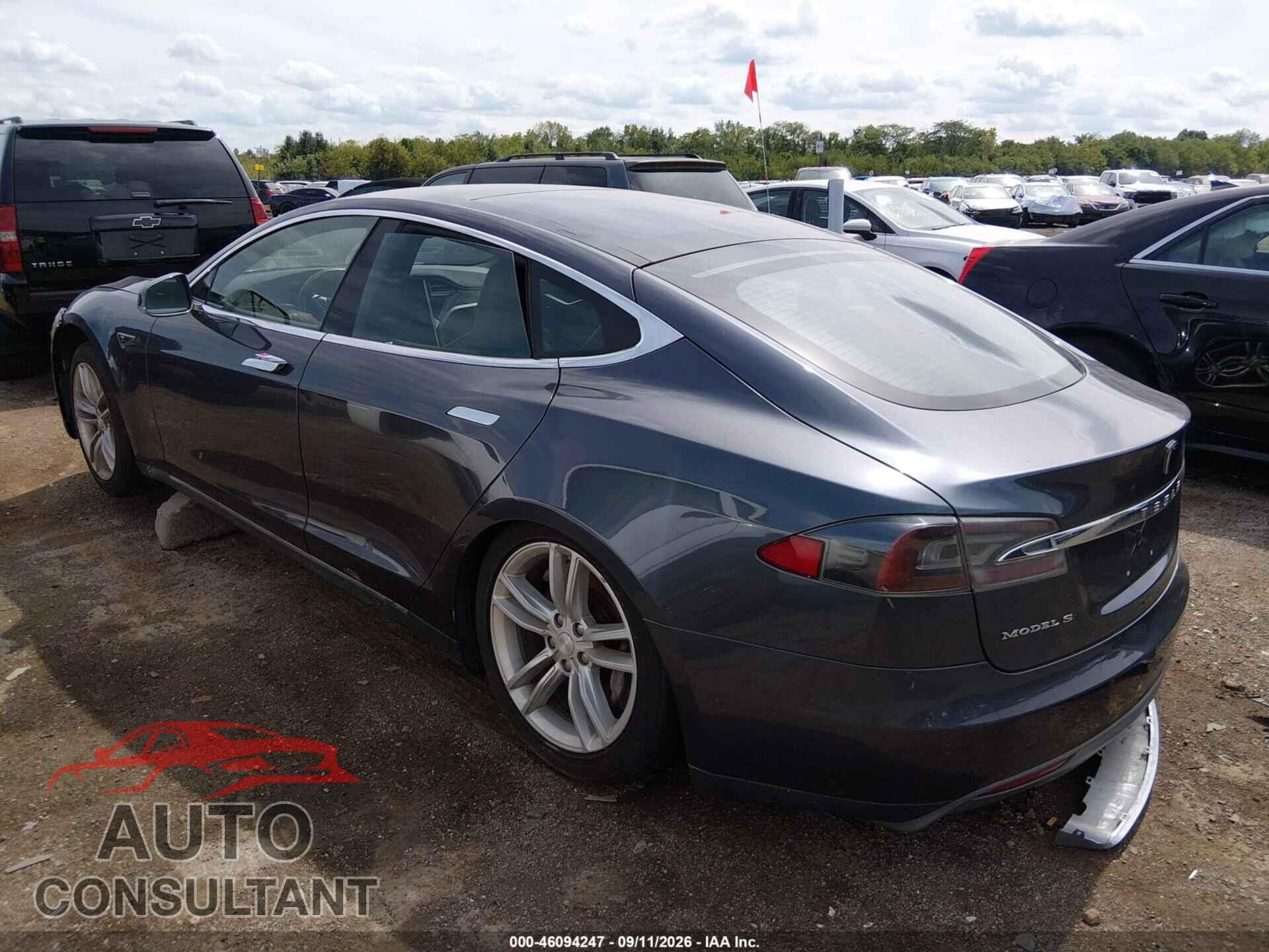 TESLA MODEL S 2015 - 5YJSA1E22FF103713