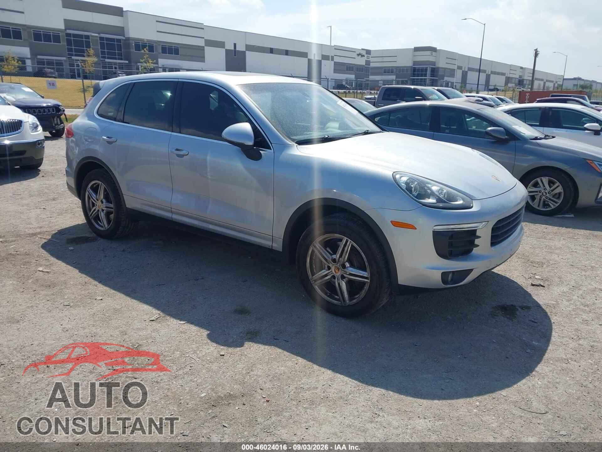 PORSCHE CAYENNE 2016 - WP1AA2A29GKA10892