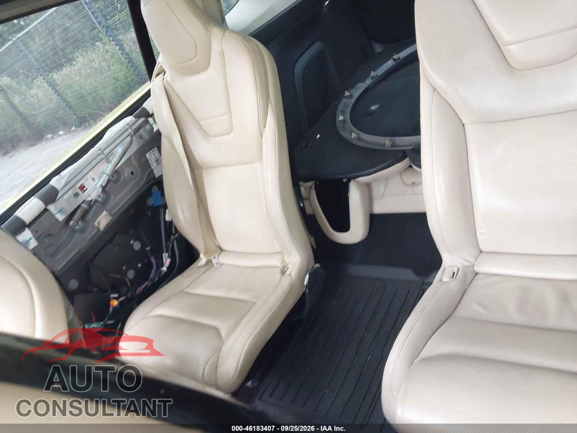 TESLA MODEL X 2016 - 5YJXCBE28GF015885