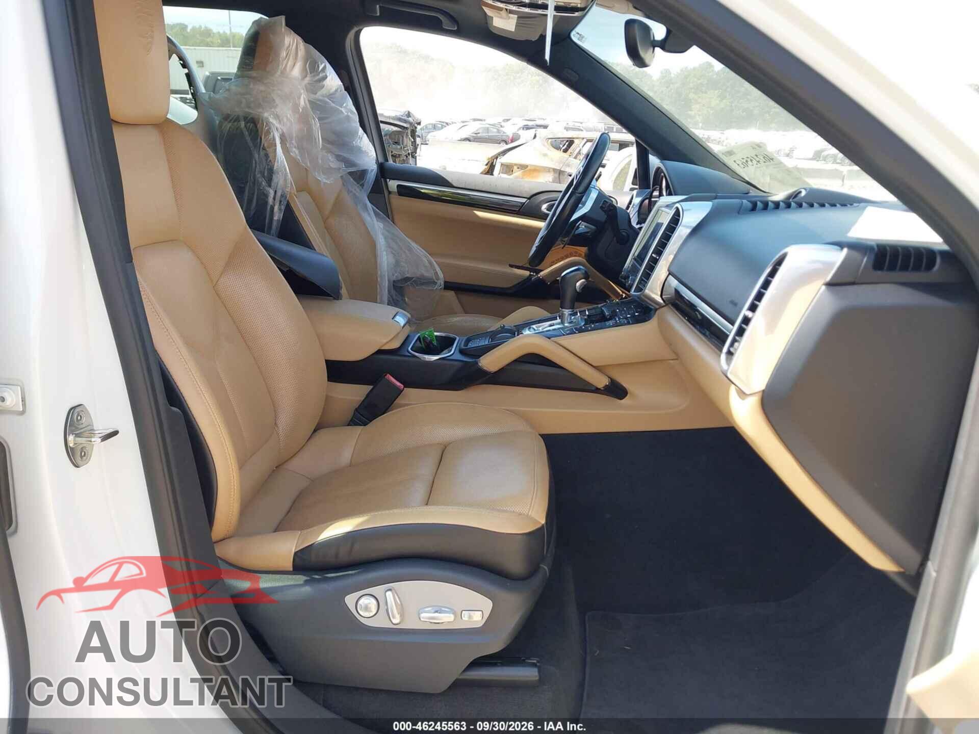 PORSCHE CAYENNE 2017 - WP1AA2A27HKA91831