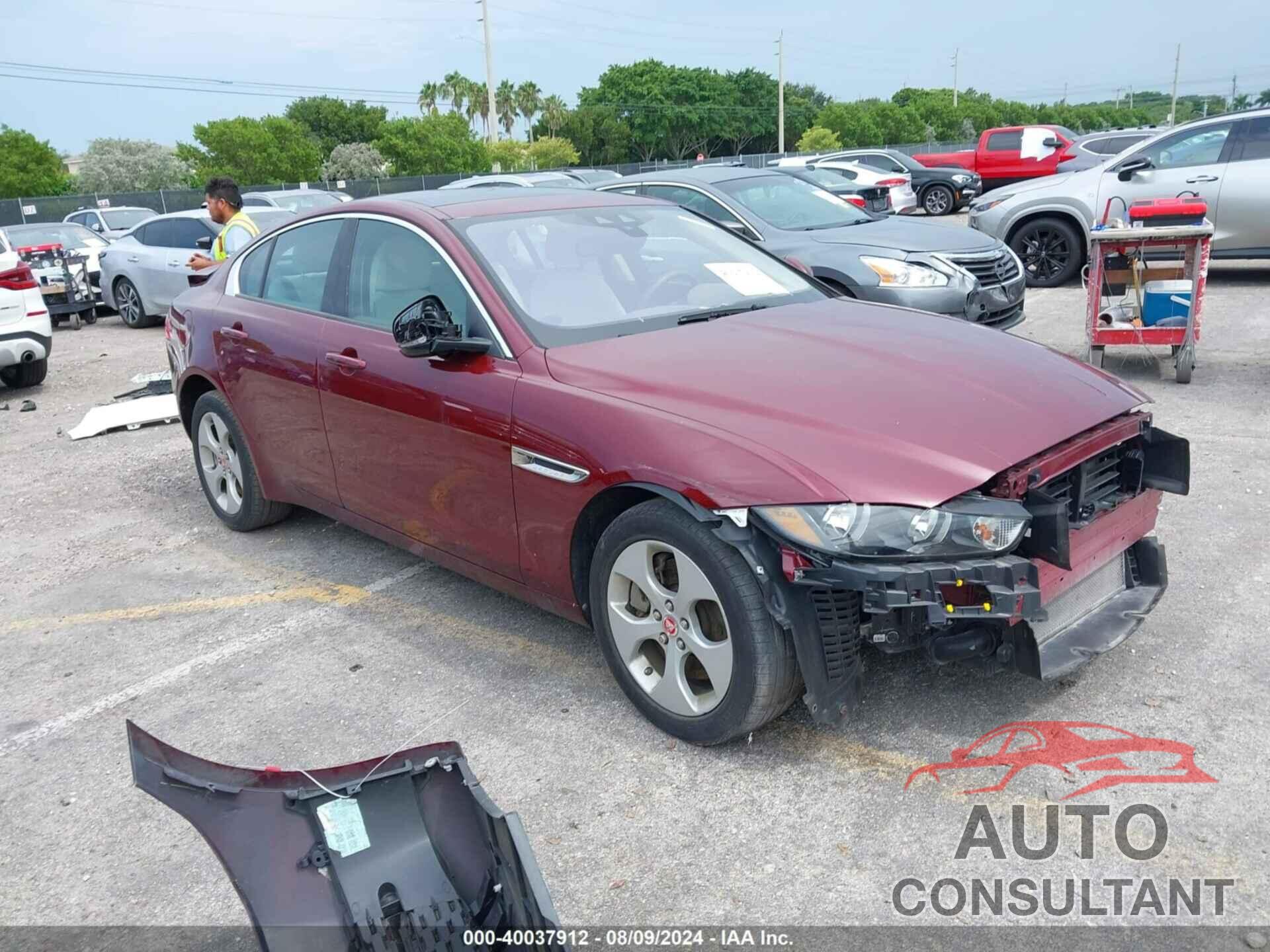 JAGUAR XE 2017 - SAJAR4BG1HA949673