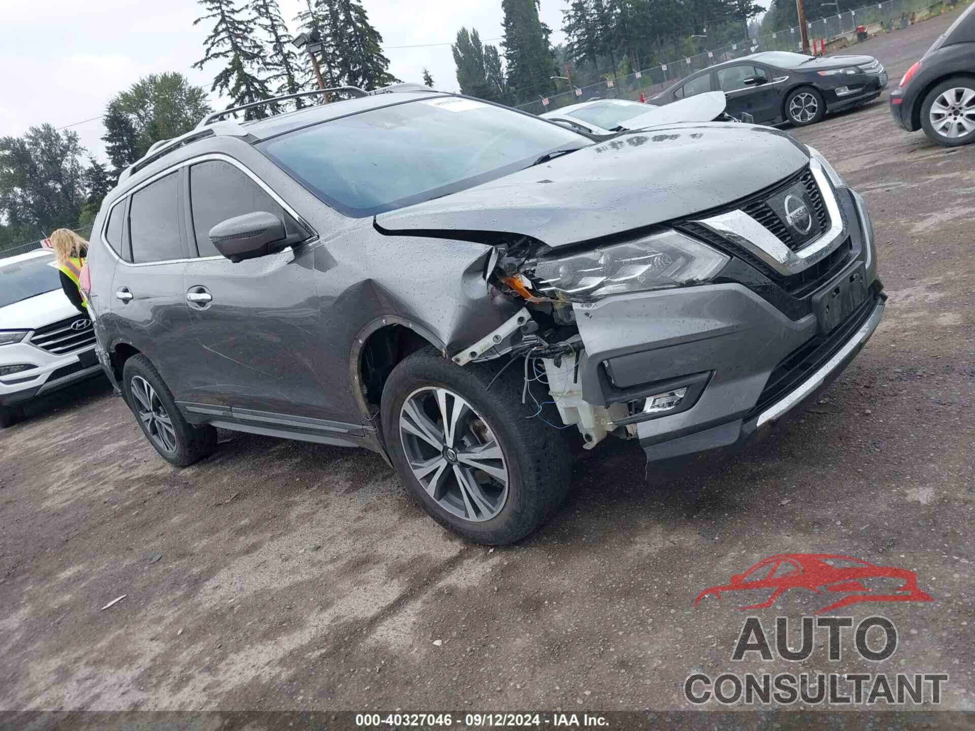 NISSAN ROGUE 2017 - 5N1AT2MV6HC803897