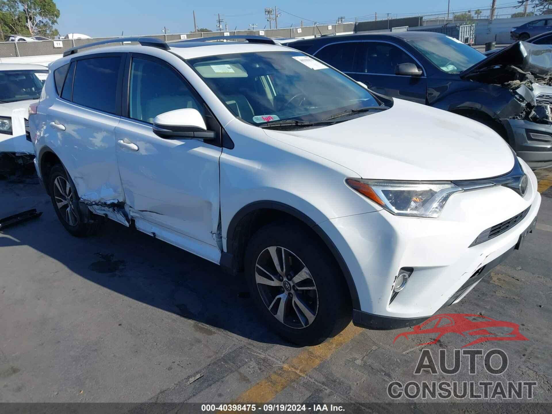 TOYOTA RAV4 2017 - JTMWFREV8HD097468