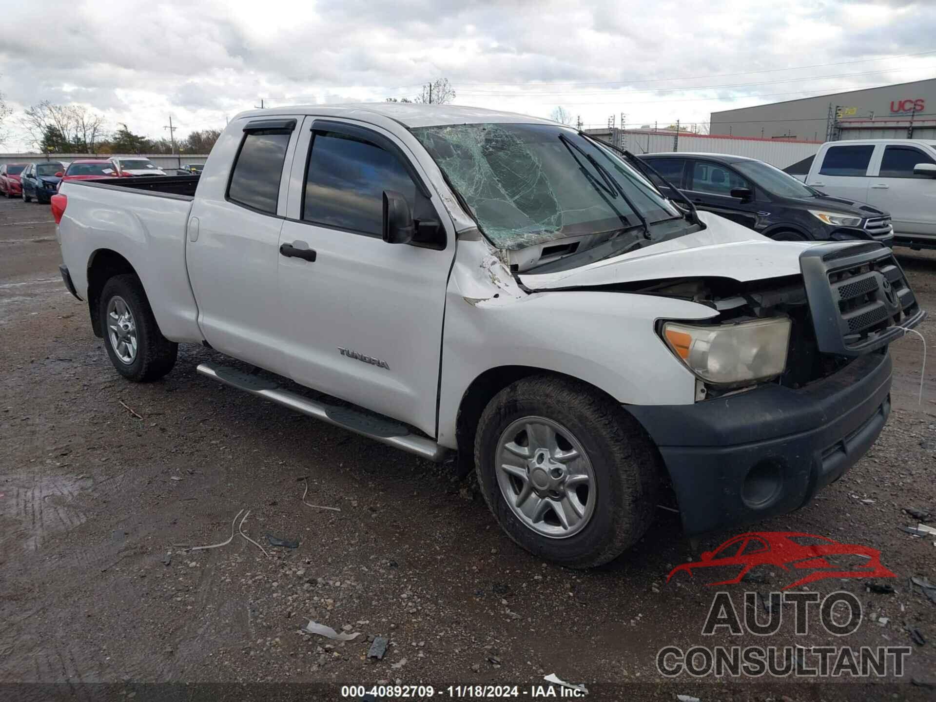 TOYOTA TUNDRA 2013 - 5TFRM5F16DX064730
