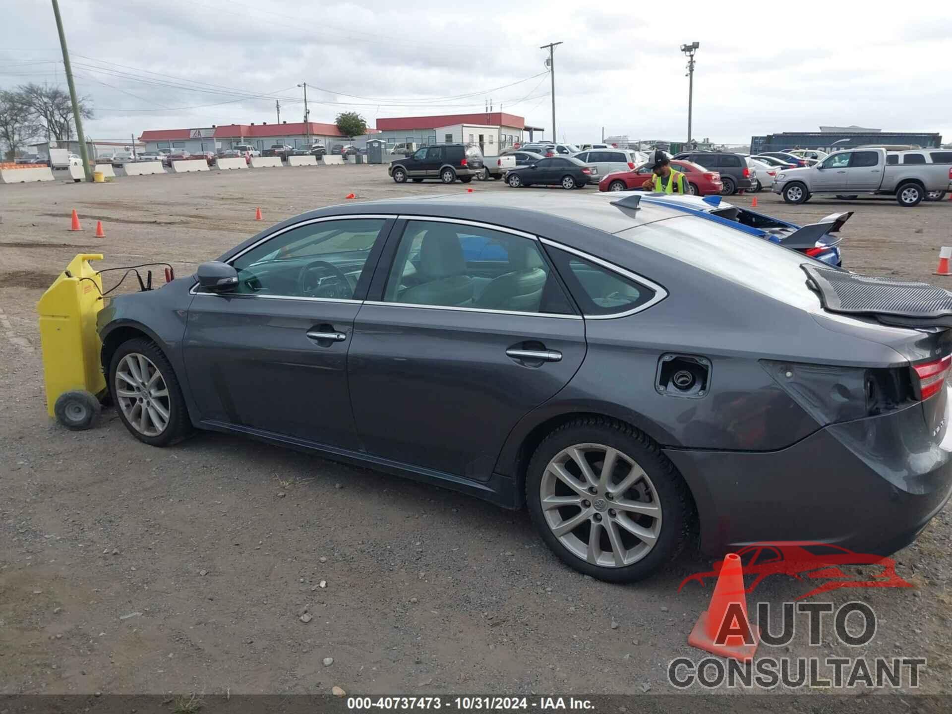 TOYOTA AVALON 2013 - 4T1BK1EB5DU050812