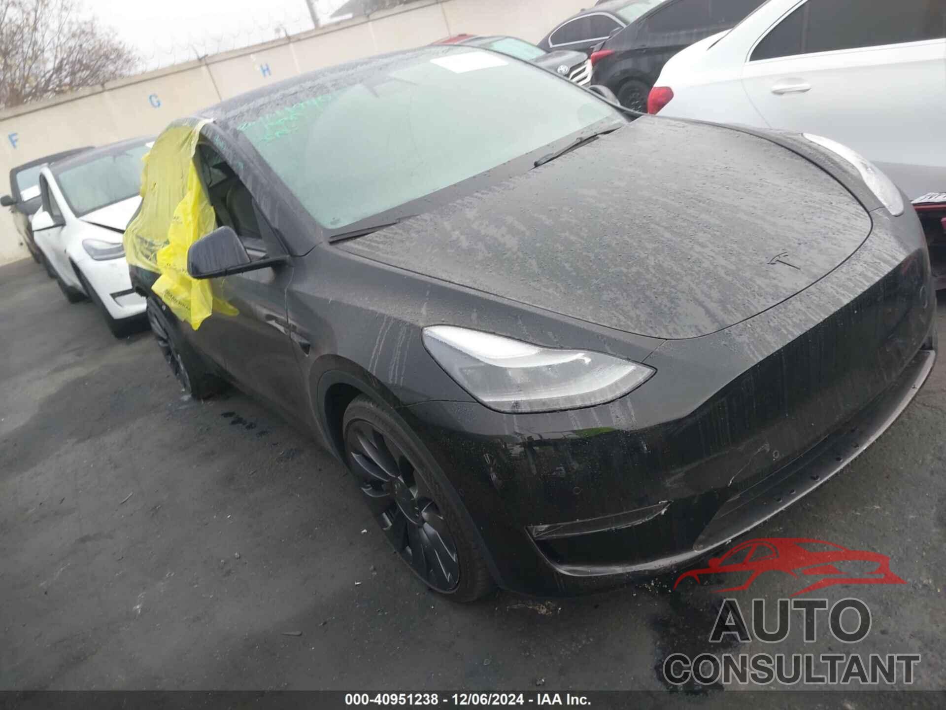 TESLA MODEL Y 2022 - 7SAYGDEF6NF397776