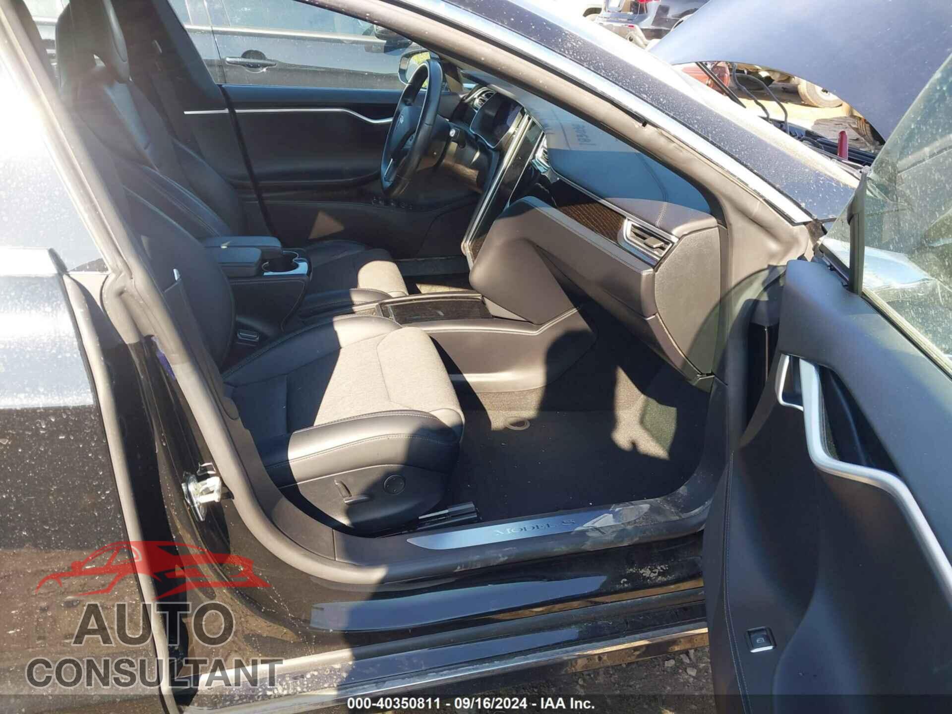 TESLA MODEL S 2017 - 5YJSA1E26HF215823