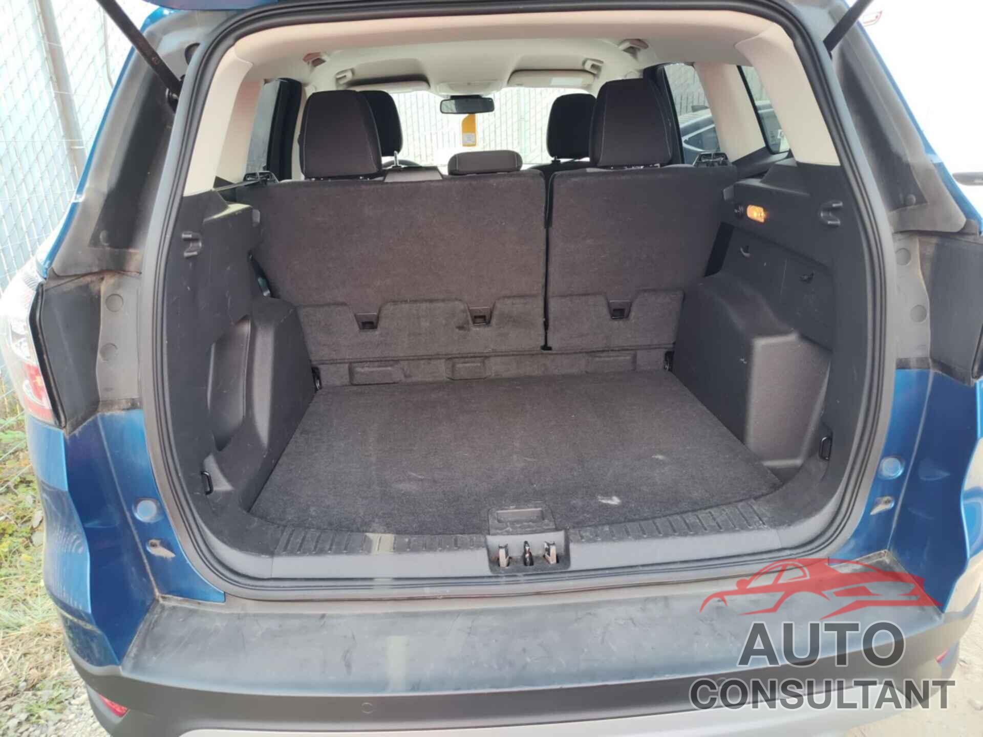 FORD ESCAPE 2018 - 1FMCU9GD3JUA44160