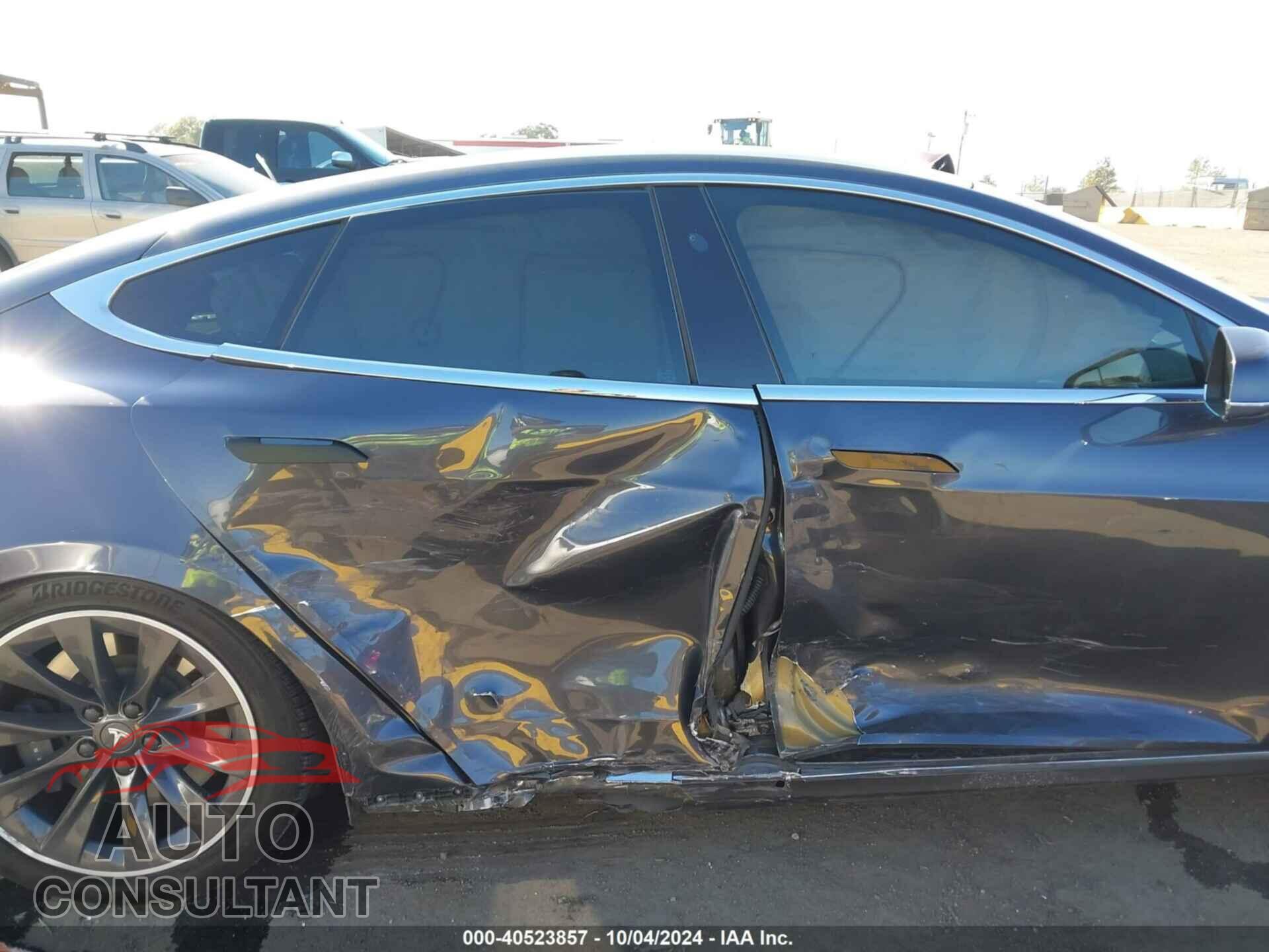 TESLA MODEL S 2019 - 5YJSA1E28KF335033