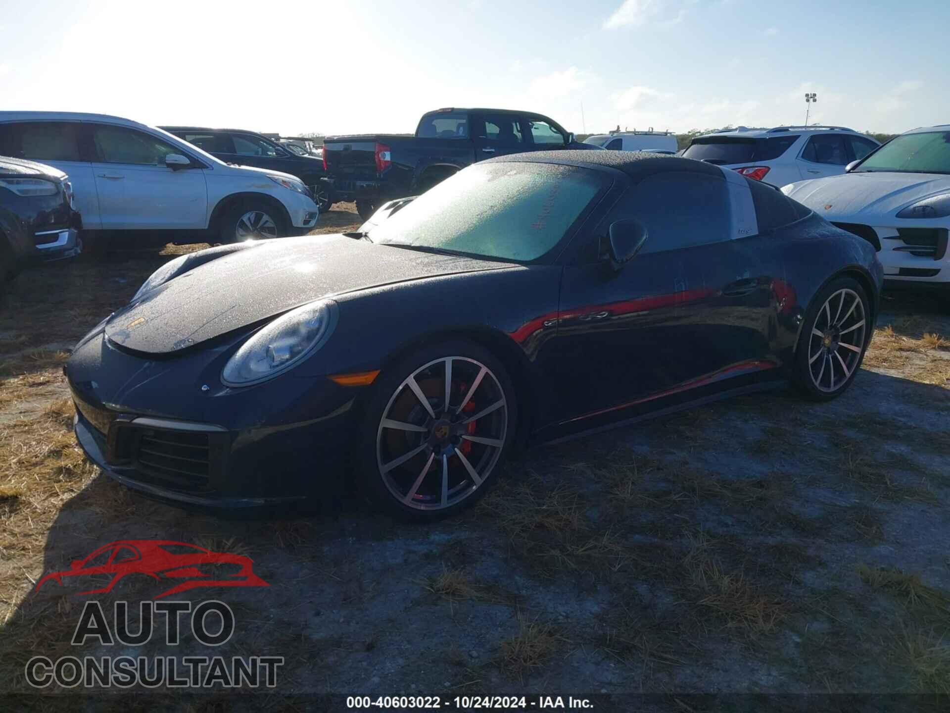 PORSCHE 911 2017 - WP0BB2A93HS136084