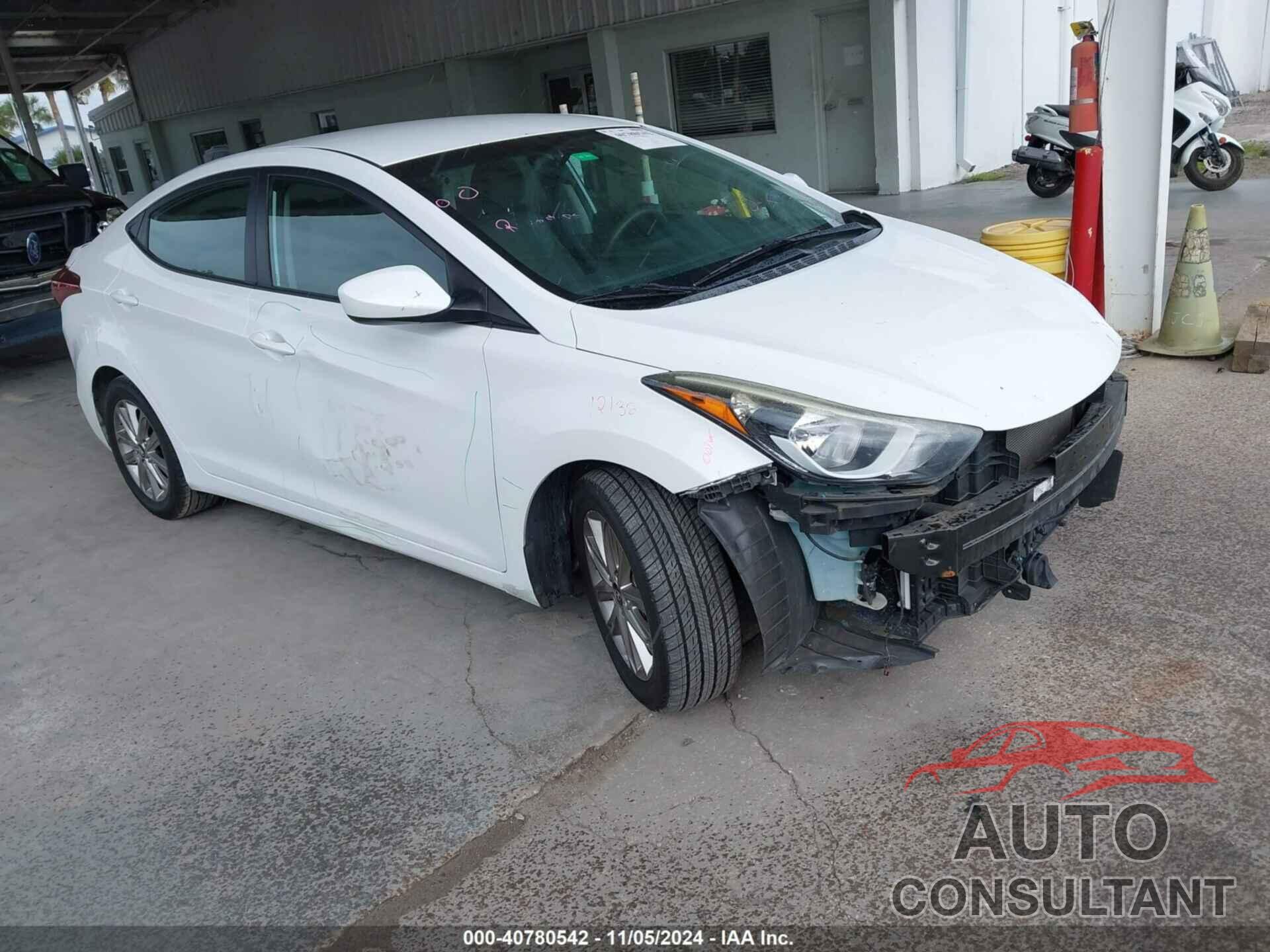 HYUNDAI ELANTRA 2015 - 5NPDH4AE1FH632318