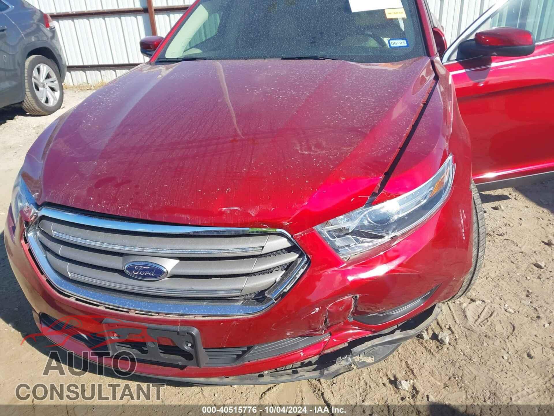 FORD TAURUS 2018 - 1FAHP2E83JG135433