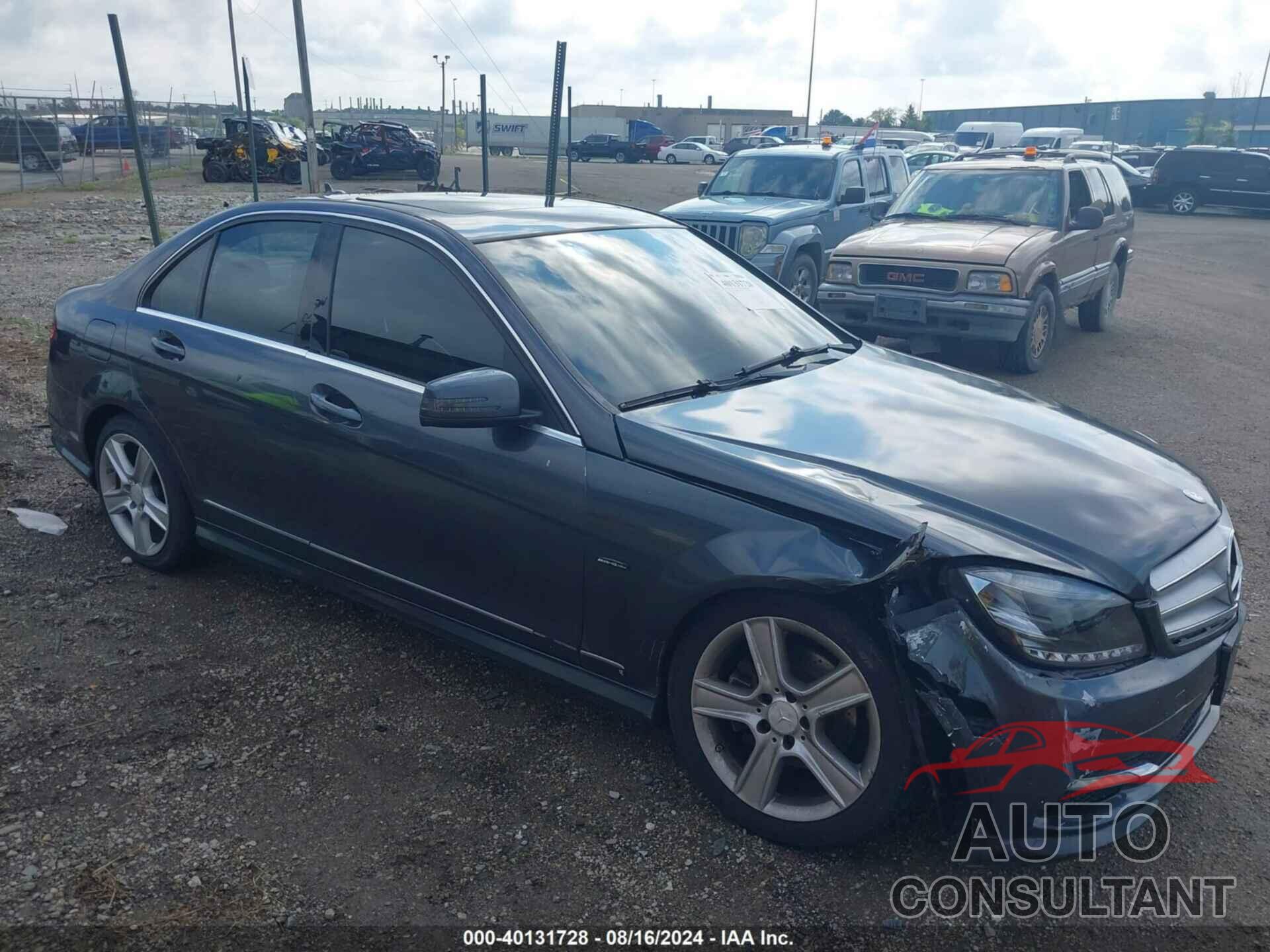 MERCEDES-BENZ C 300 2011 - WDDGF8BB1BR143604