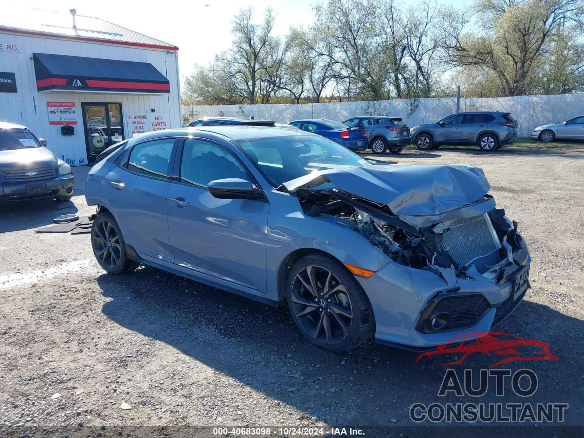 HONDA CIVIC 2018 - SHHFK7H41JU235304