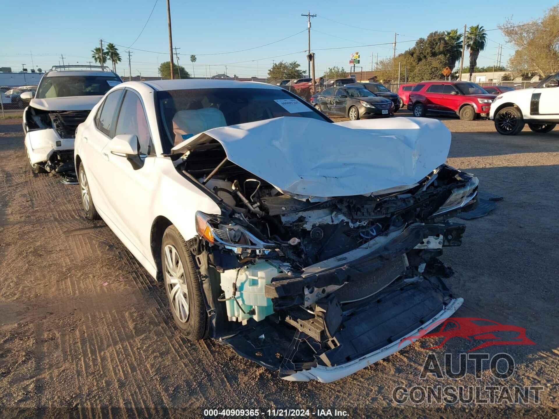 TOYOTA CAMRY 2019 - 4T1B11HK2KU765607
