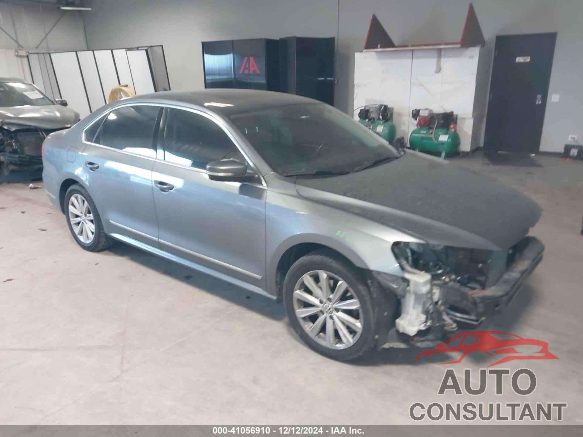 VOLKSWAGEN PASSAT 2013 - 1VWCH7A31DC048681