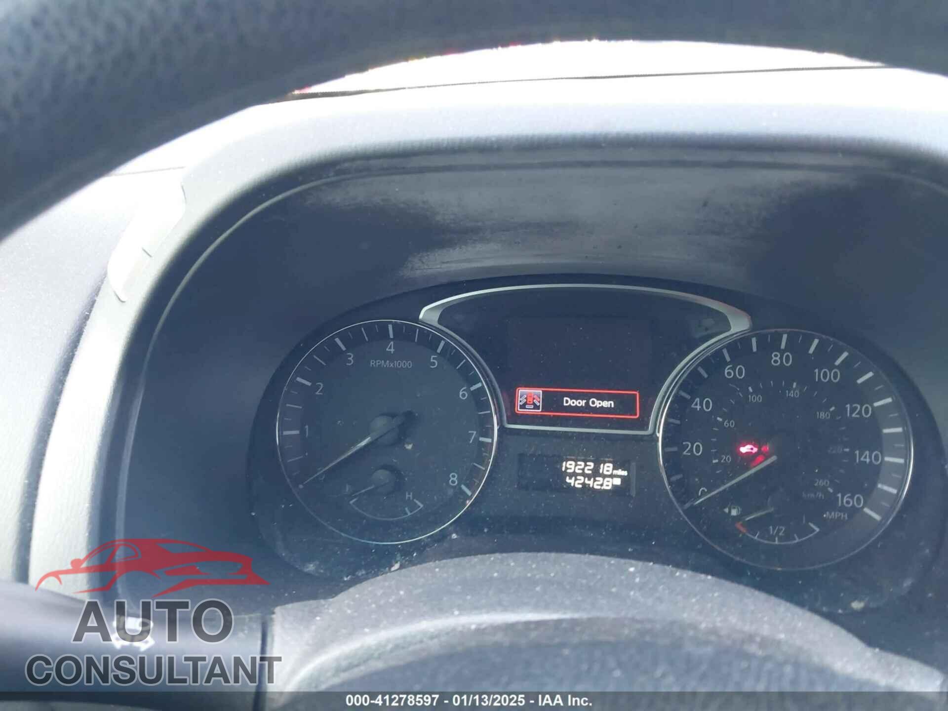 NISSAN PATHFINDER 2015 - 5N1AR2MN2FC686170